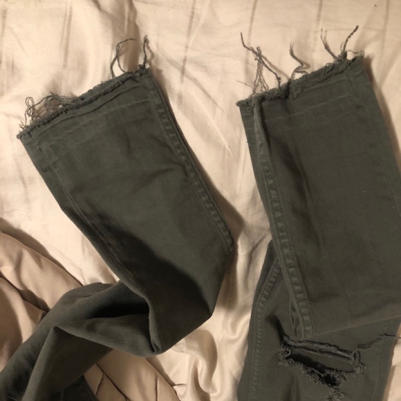 Green Skinny Jeans - Picture 4 of 5